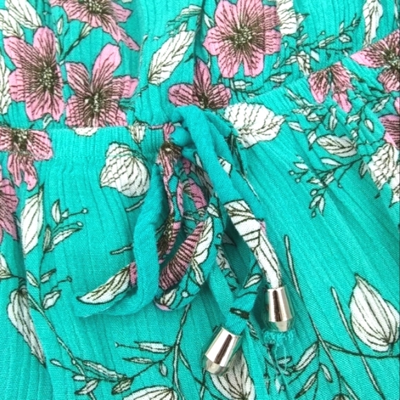 *SOLD* TAKARA Cherry Blossom Print Off Shoulder Romper - Picture 5 of 9